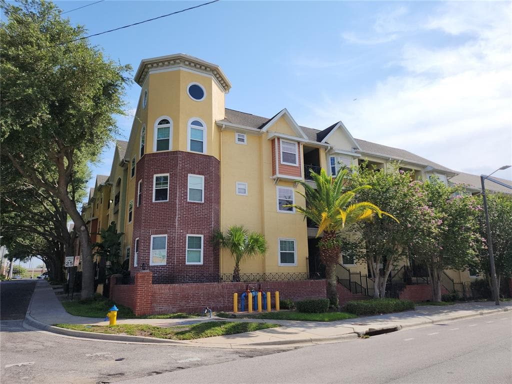 1810 E PALM AVENUE UNIT 5210 TAMPA, FL 33605