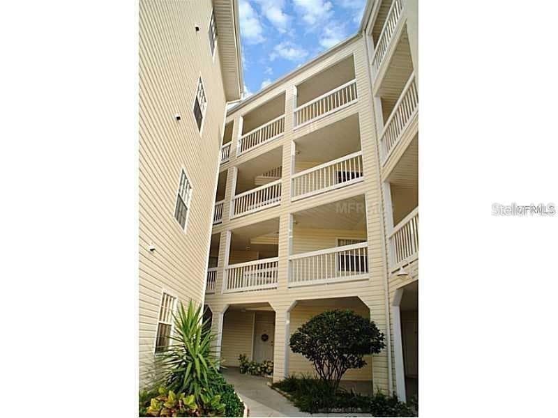 6817 STONESTHROW CIRCLE N UNIT 17205 ST PETERSBURG, FL 33710
