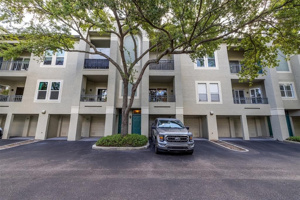705 MAINSAIL DRIVE UNIT 705 TAMPA, FL 33602