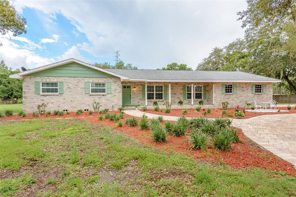 3310 CRENSHAW LAKE ROAD LUTZ, FL 33548