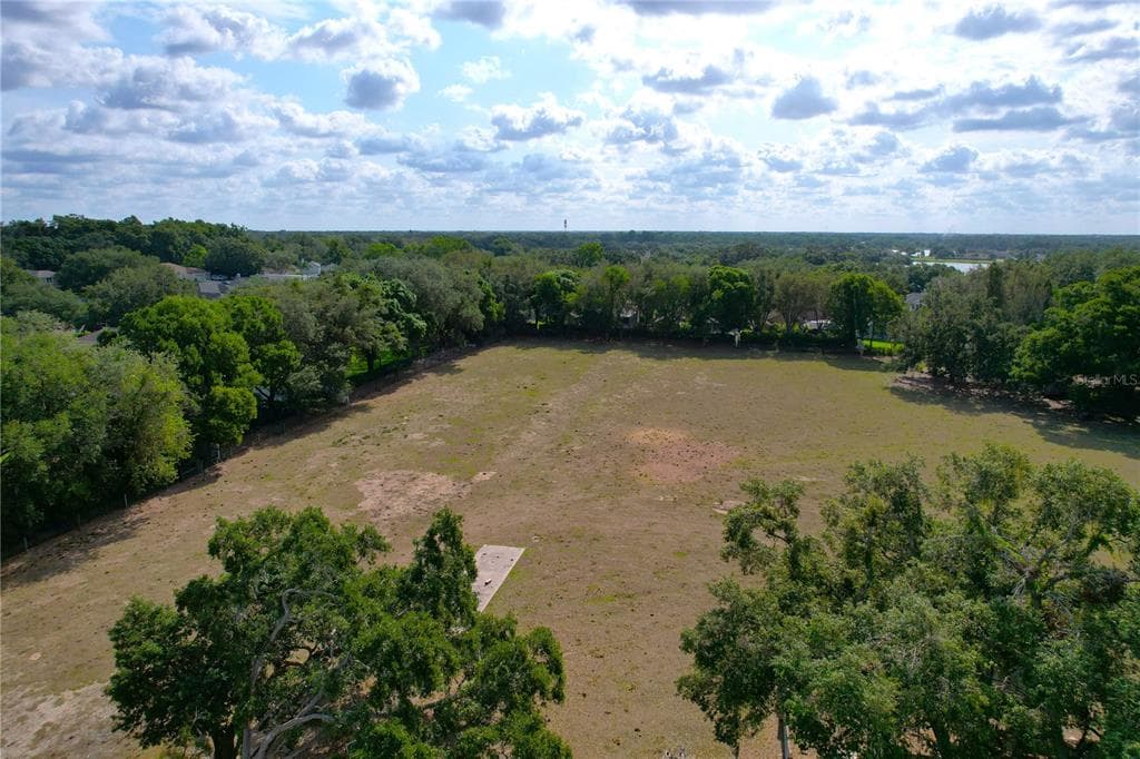 2910 RANCH ROAD DOVER, FL 33527