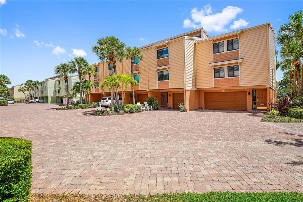 413 HAVEN POINT DRIVE TREASURE ISLAND, FL 33706