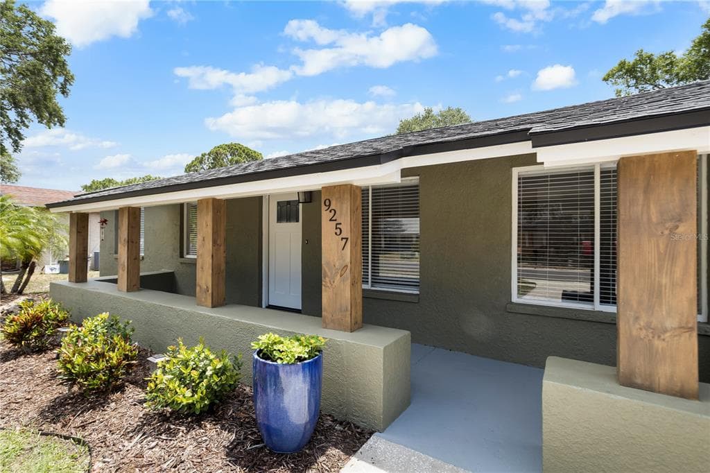 9257 94TH STREET SEMINOLE, FL 33777