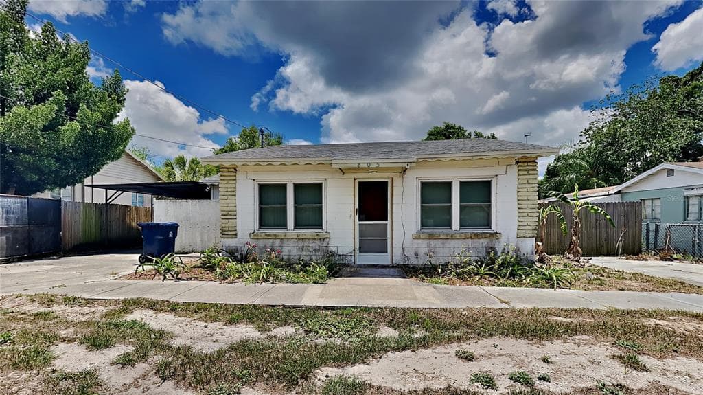 805 E ANNIE STREET TAMPA, FL 33612