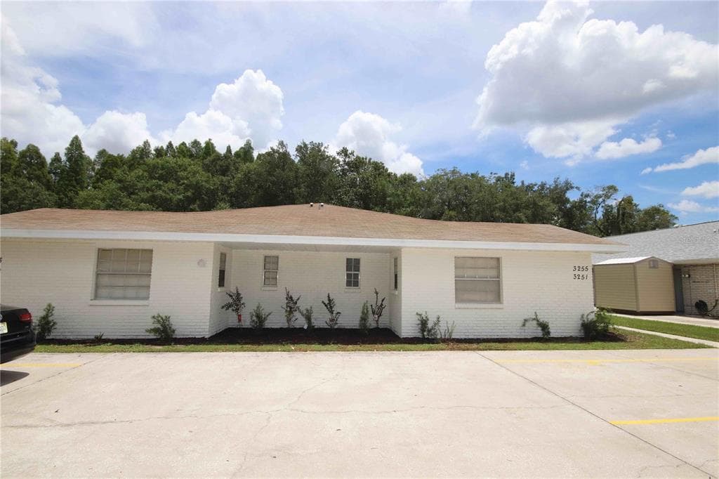 3249 BLOOMINGDALE VILLAS COURT BRANDON, FL 33511