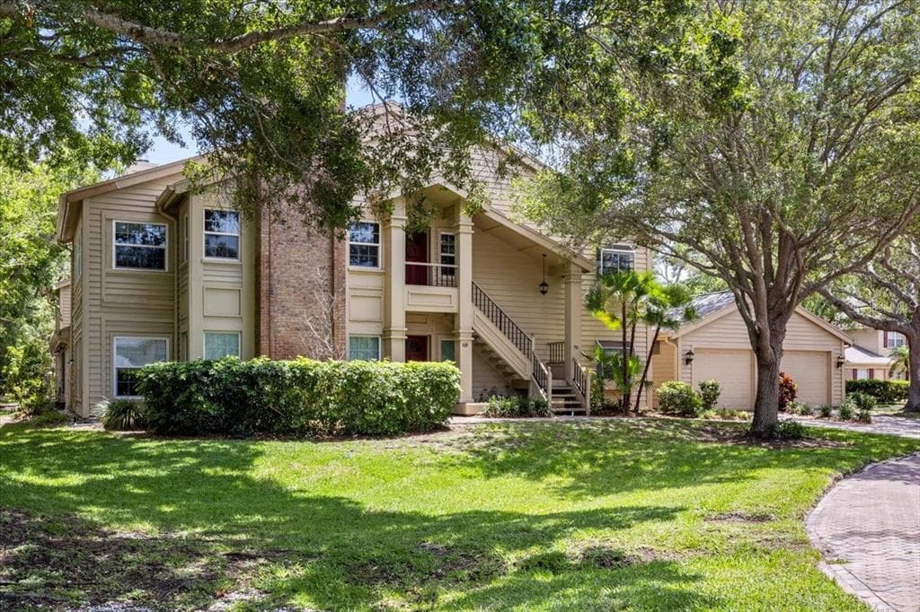 70 PELICAN PLACE UNIT 705