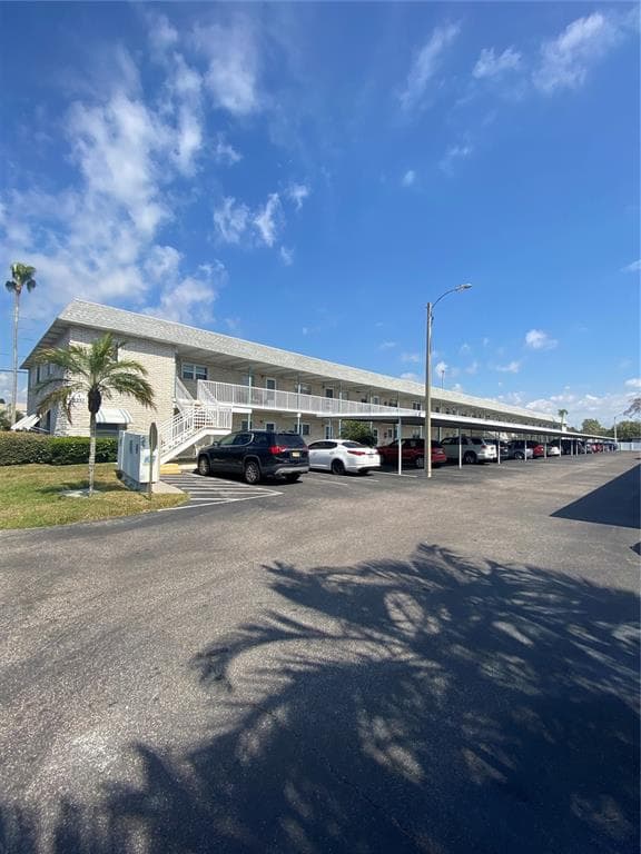 5357 81ST STREET N UNIT 22 ST PETERSBURG, FL 33709