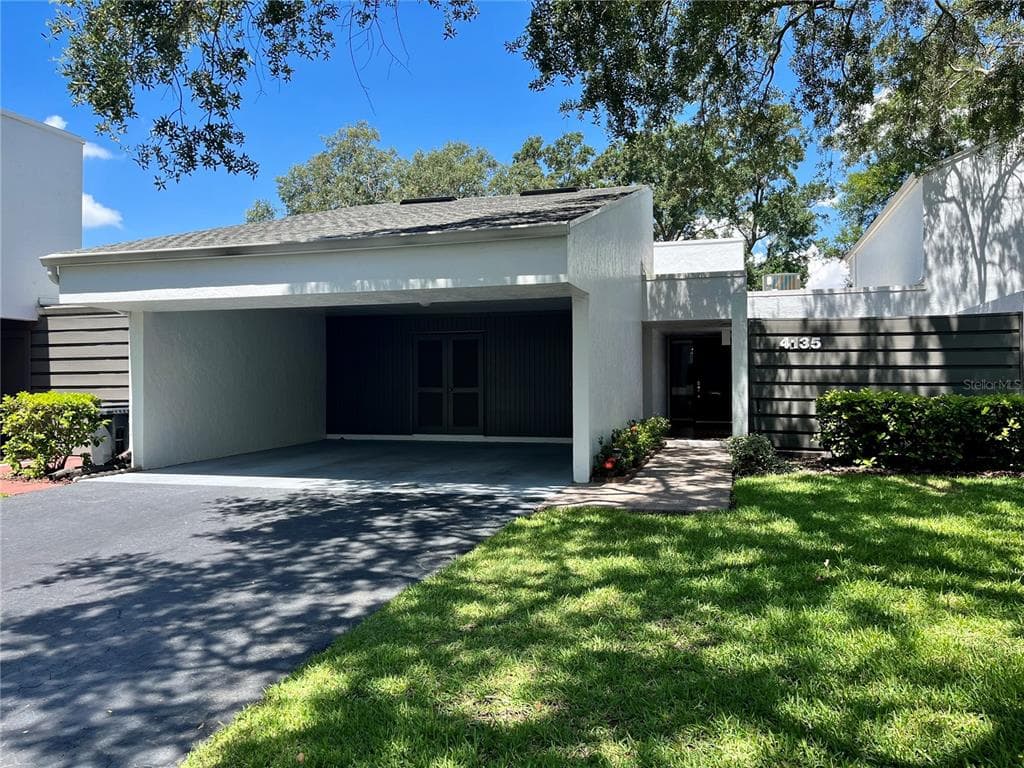 4135 NORTHMEADOW CIRCLE UNIT 00 TAMPA, FL 33618