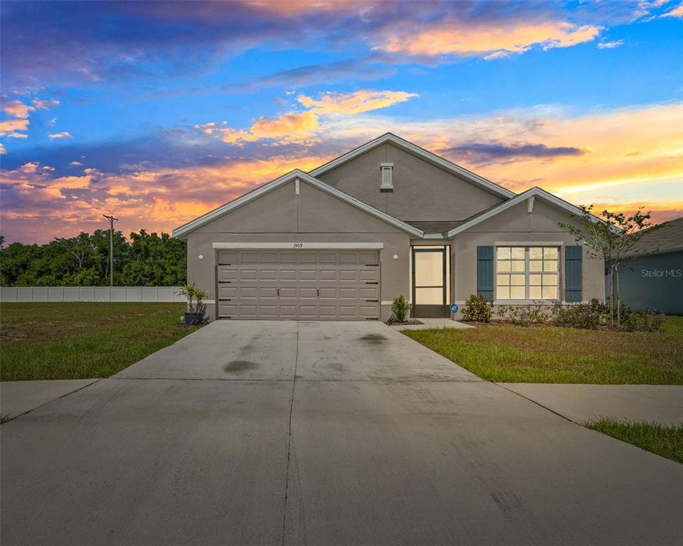 1909 BLUE STREAM STREET RUSKIN, FL 33570