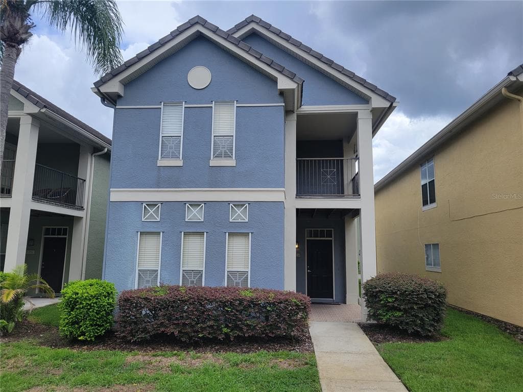 4004 BANGALOW PALM COURT TAMPA, FL 33624