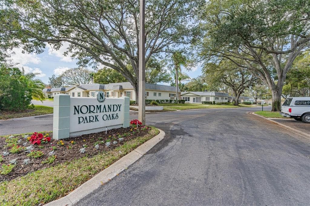 1442 NORMANDY PARK DRIVE UNIT 7 CLEARWATER, FL 33756