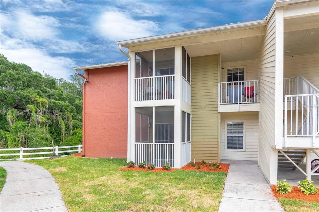 806 LAKE HAVEN SQUARE UNIT 101 BRANDON, FL 33511