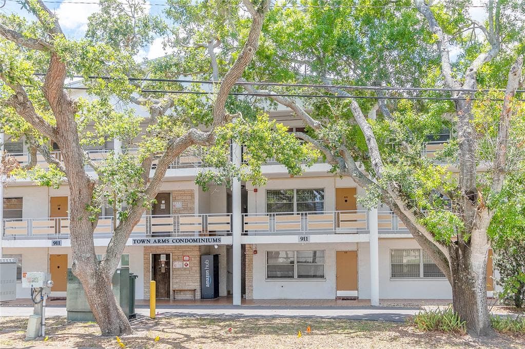 911 WASHINGTON AVENUE UNIT 115 LARGO, FL 33770