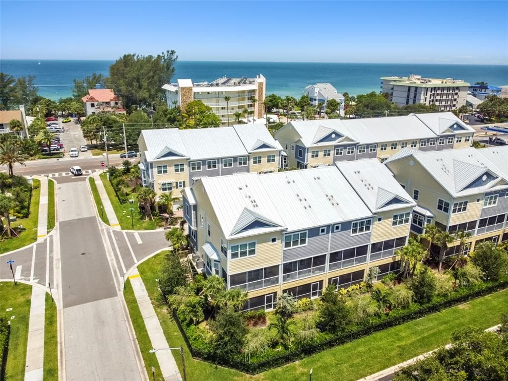 2505 CORAL COURT