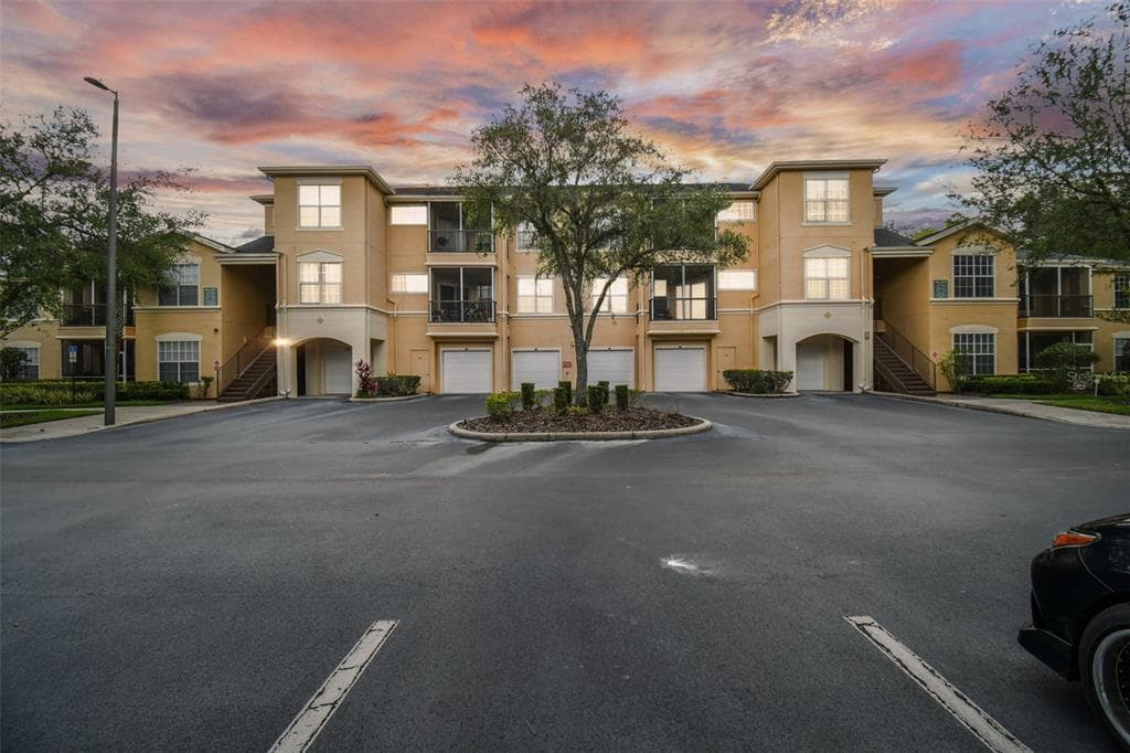 5125 PALM SPRINGS BOULEVARD UNIT 2204 TAMPA, FL 33647