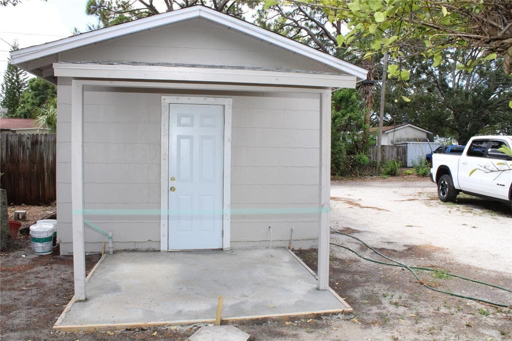 6946 4TH AVENUE N ST PETERSBURG, FL 33710