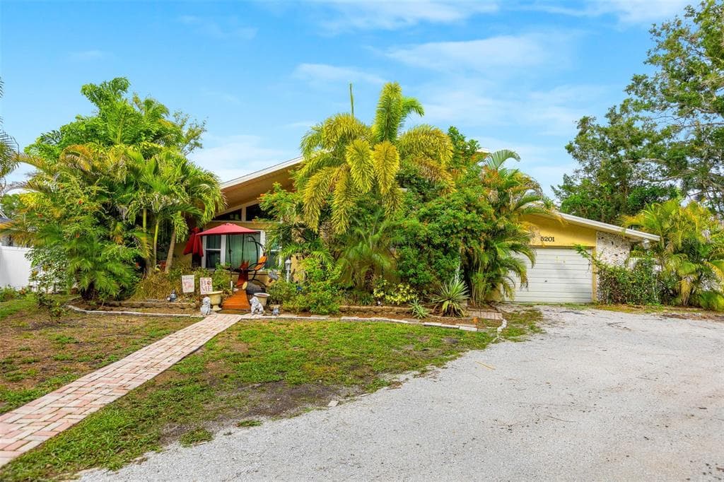 5201 55TH STREET N ST PETERSBURG, FL 33709
