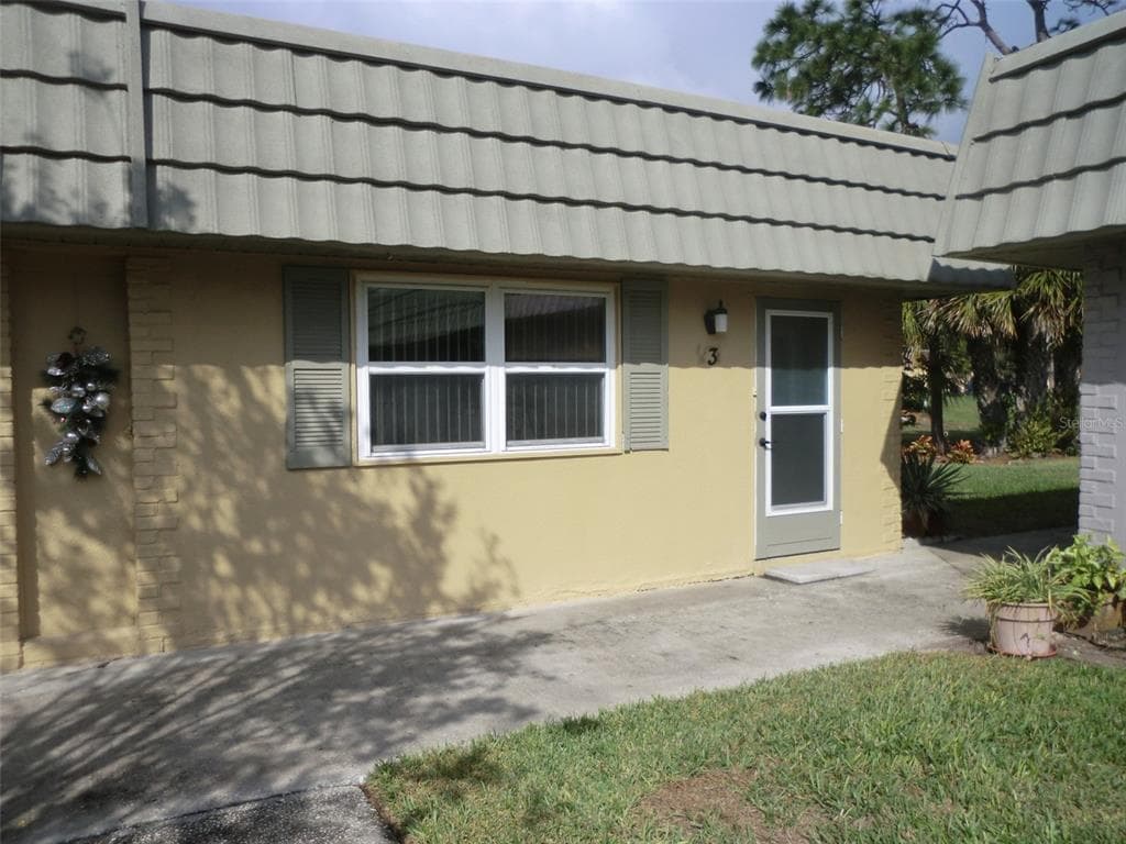 201 KINGS BOULEVARD UNIT 3 SUN CITY CENTER, FL 33573