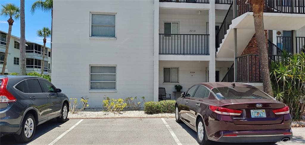 2204 CANAL DRIVE UNIT D1 BRADENTON, FL 34207