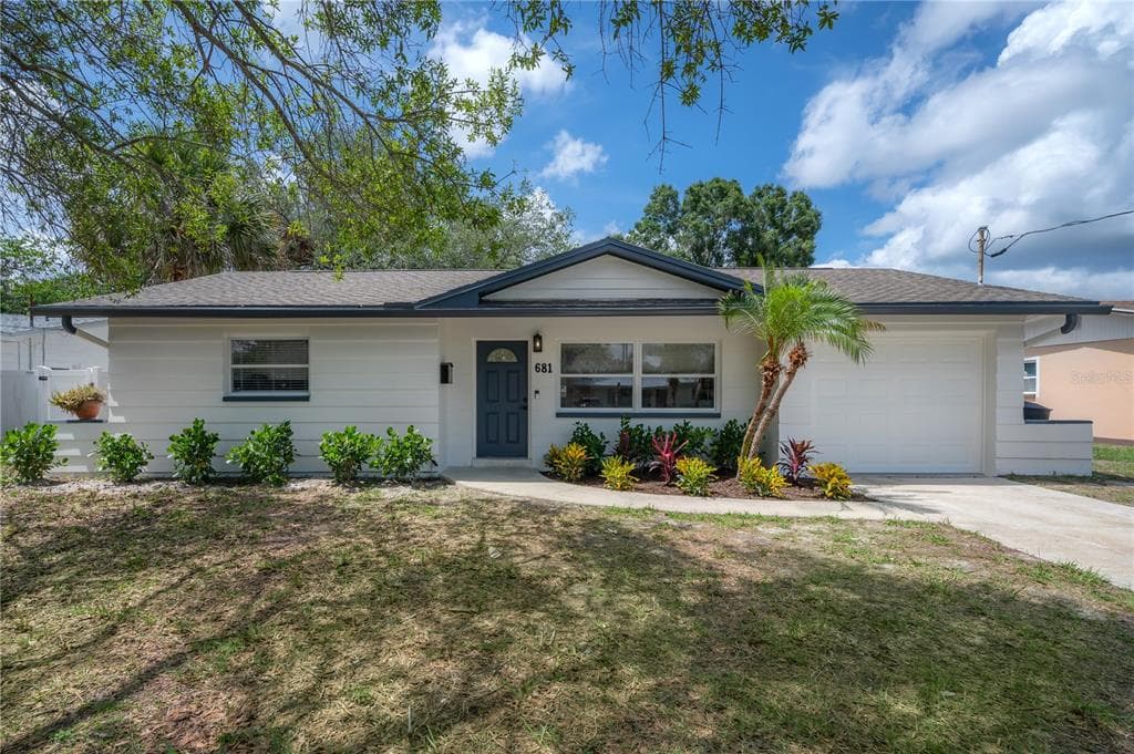 681 72ND AVENUE N ST PETERSBURG, FL 33702