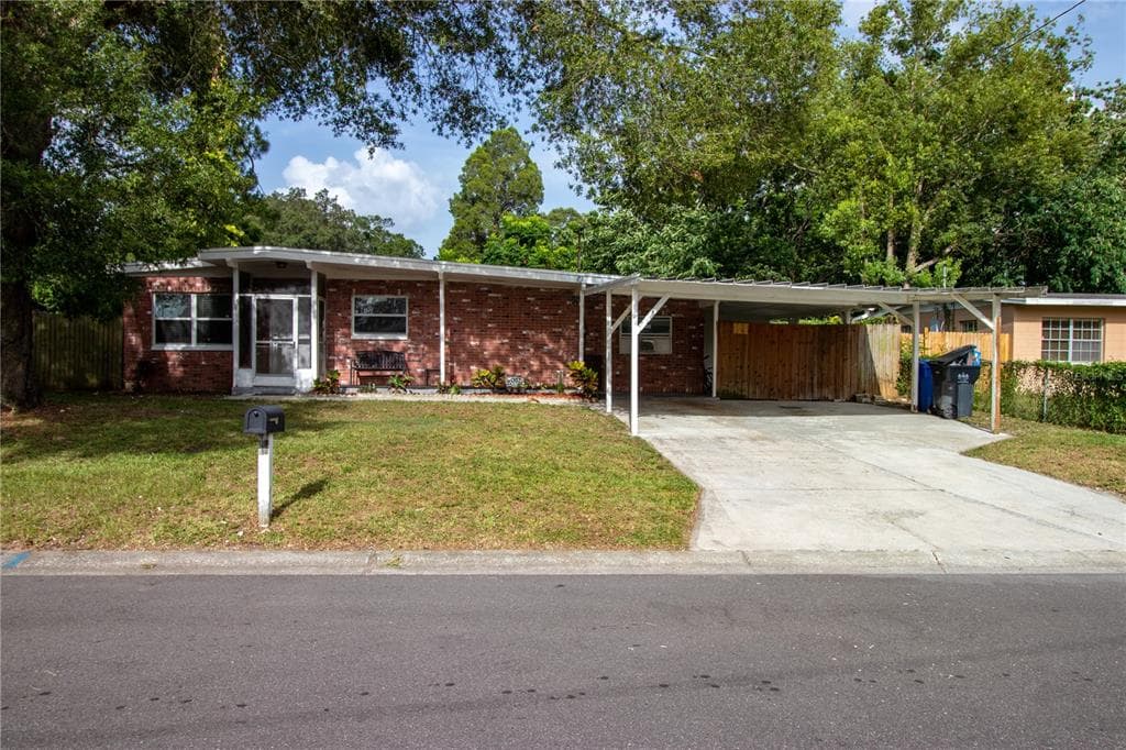 506 HOLIDAY TERRACE BRANDON, FL 33511