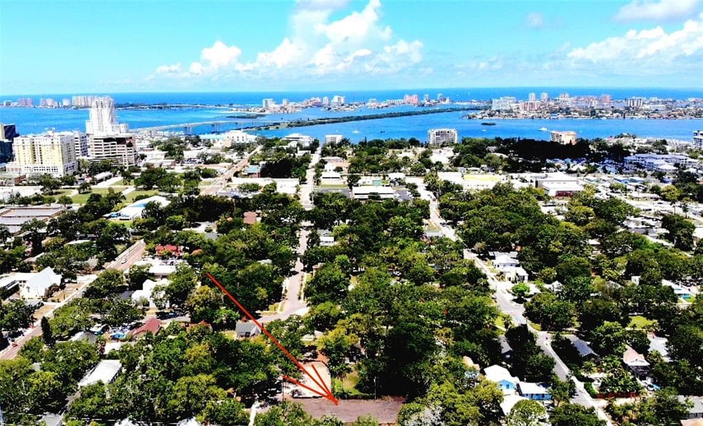 1006 JONES STREET CLEARWATER, FL 33756