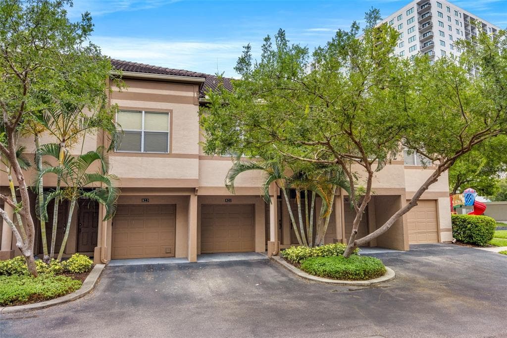 821 NORMANDY TRACE ROAD TAMPA, FL 33602