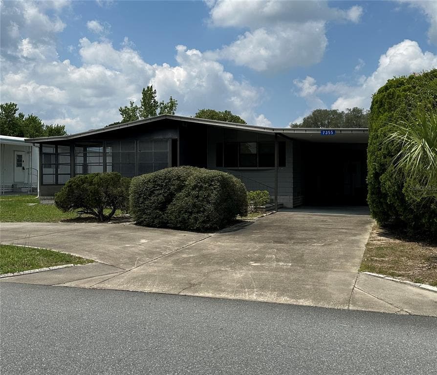 7355 FIRST CIRCLE BROOKSVILLE, FL 34613