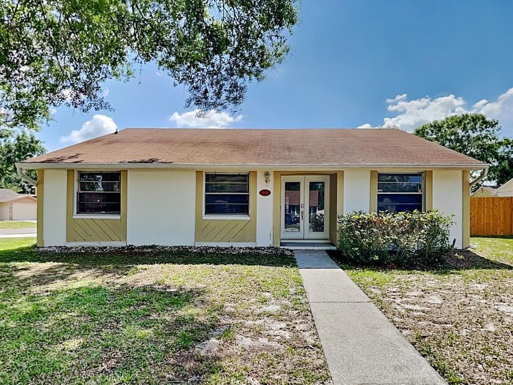16012 SHAREWOOD DRIVE TAMPA, FL 33618