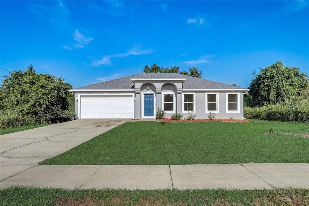 556 BATTERSEA AVENUE DELTONA, FL 32738