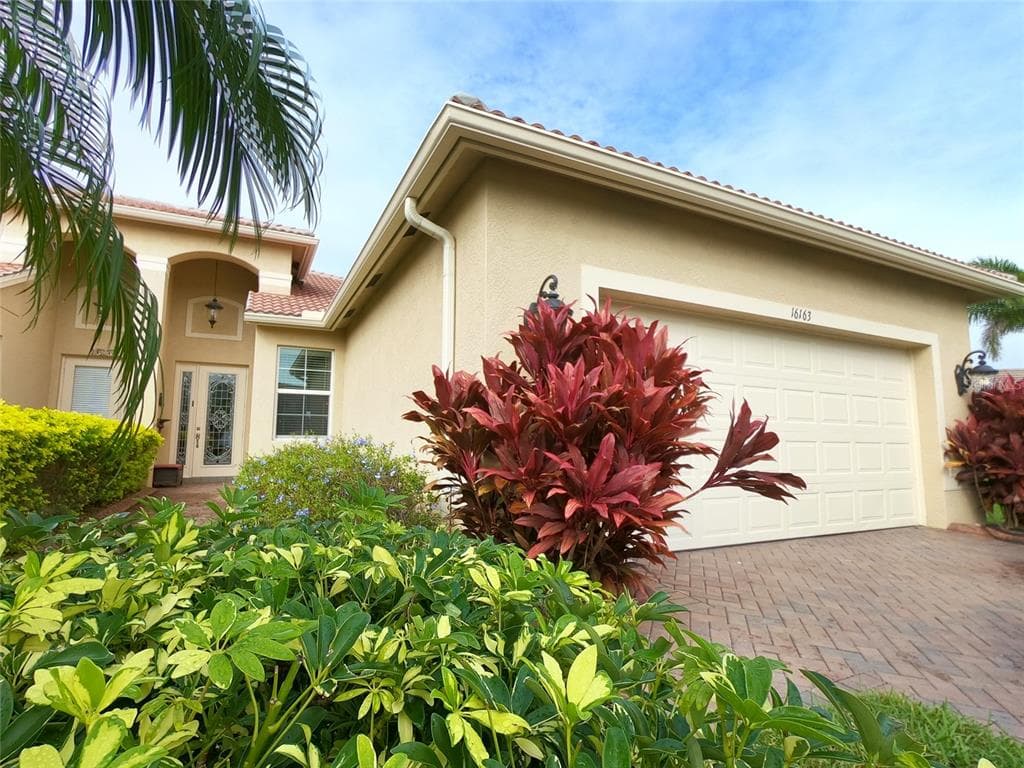 16163 AMETHYST KEY DRIVE WIMAUMA, FL 33598