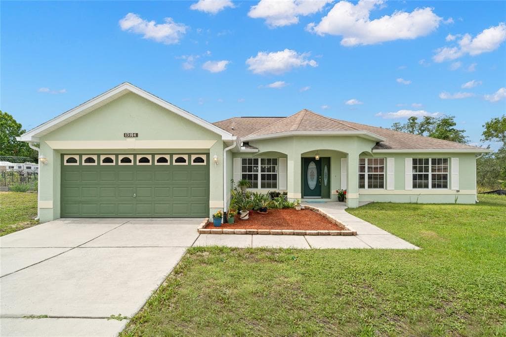 13104 OSPREY AVENUE WEEKI WACHEE, FL 34614