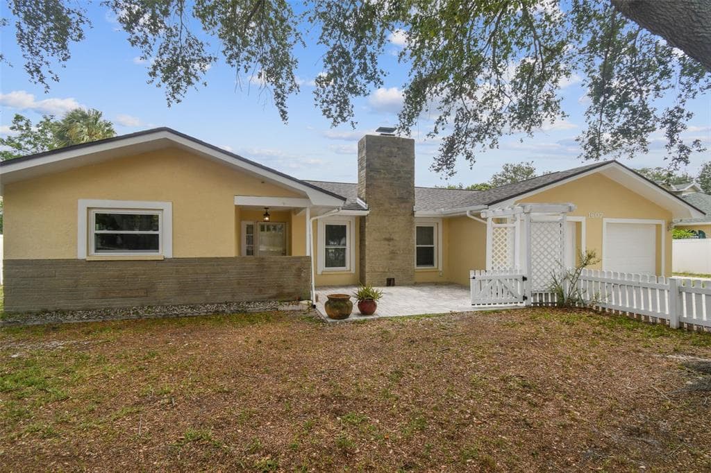 1607 DRUID ROAD E CLEARWATER, FL 33756