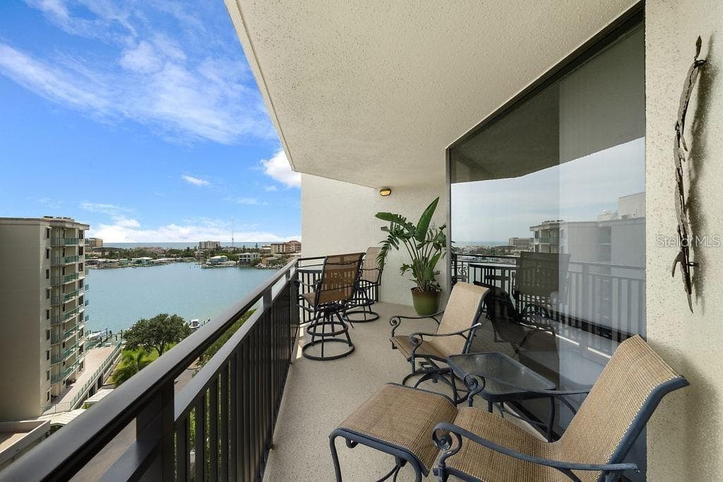 690 ISLAND WAY UNIT 1011 CLEARWATER, FL 33767