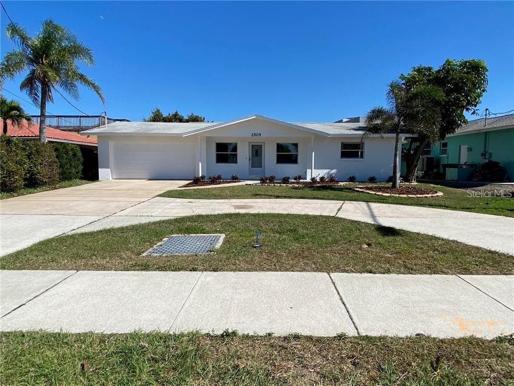 2505 GULF BOULEVARD BELLEAIR BEACH, FL 33786