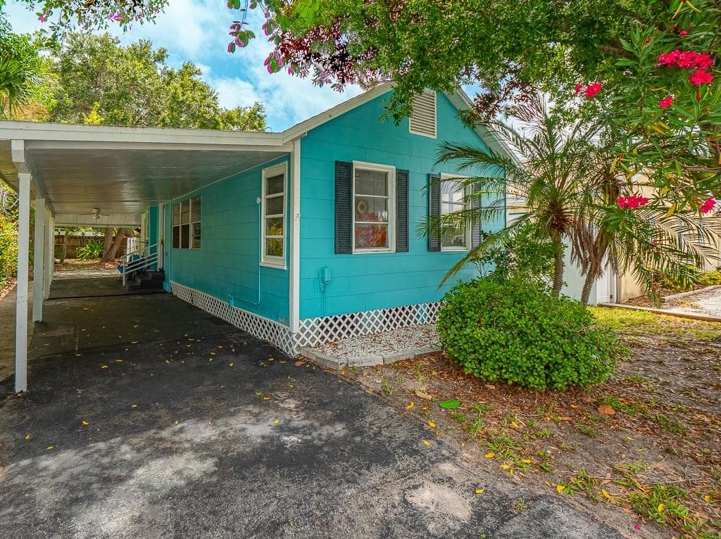 13226 3RD STREET E MADEIRA BEACH, FL 33708