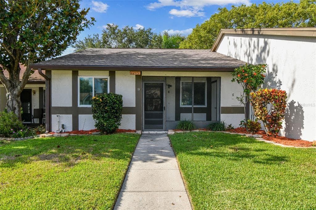 2245 ALDEN LANE UNIT E PALM HARBOR, FL 34683