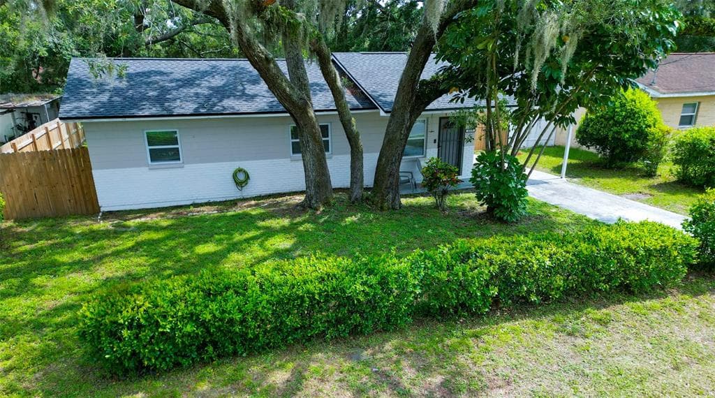 4211 E IDLEWILD AVENUE TAMPA, FL 33610