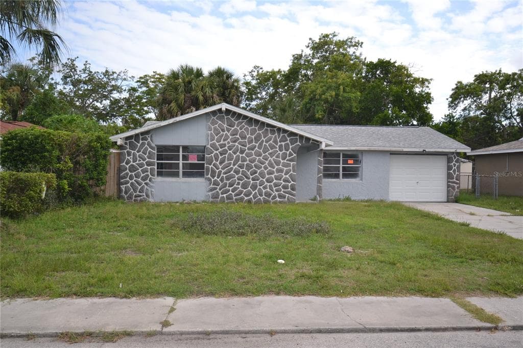 6220 WESTPORT DRIVE PORT RICHEY, FL 34668