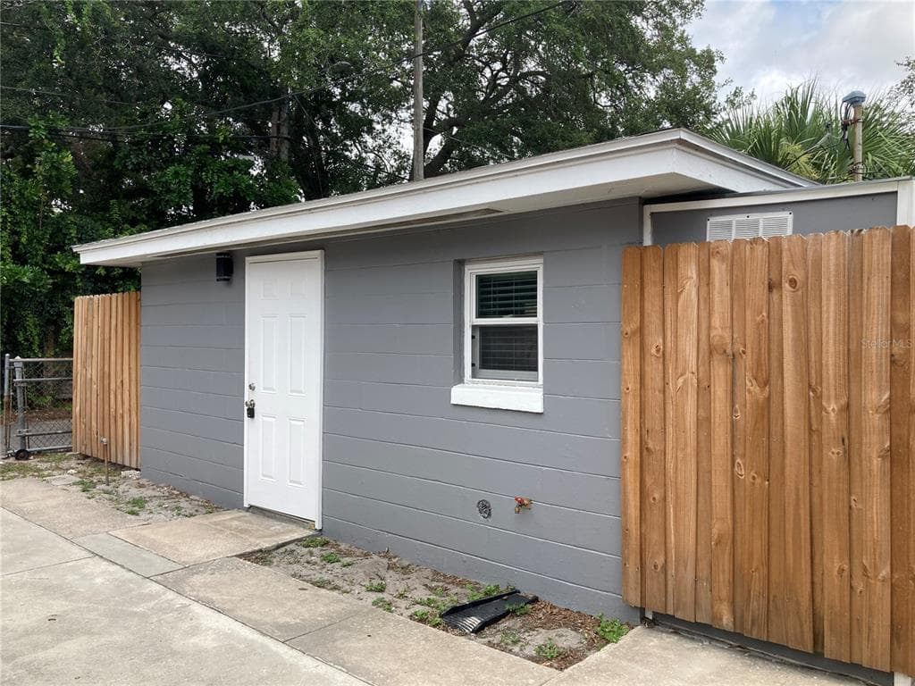 2521 1/2 14TH AVENUE S ST PETERSBURG, FL 33712