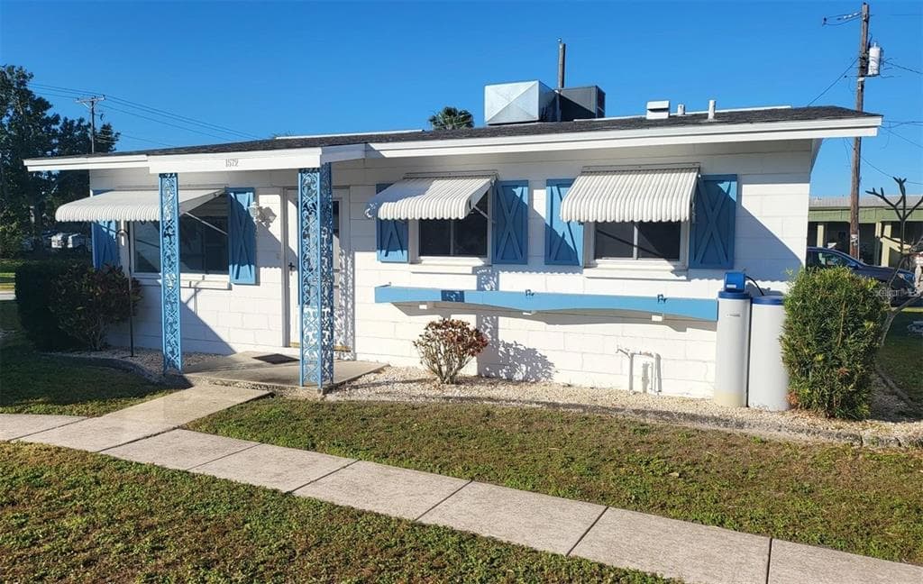 1572 COUNCIL DRIVE SUN CITY CENTER, FL 33573