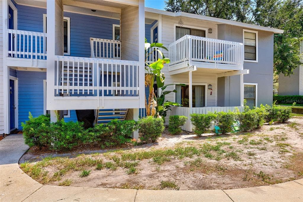 2480 CYPRESS POND ROAD UNIT 707 PALM HARBOR, FL 34683