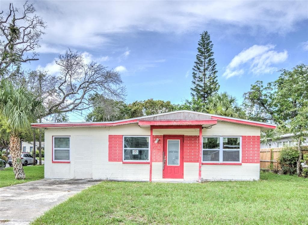 1139 PALM BLUFF STREET CLEARWATER, FL 33755