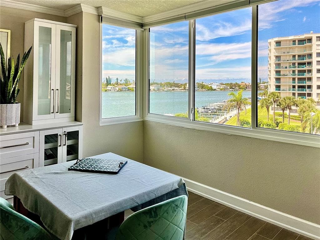660 ISLAND WAY UNIT 404 CLEARWATER, FL 33767