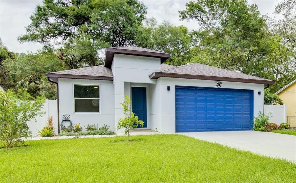 8905 N DEXTER AVENUE