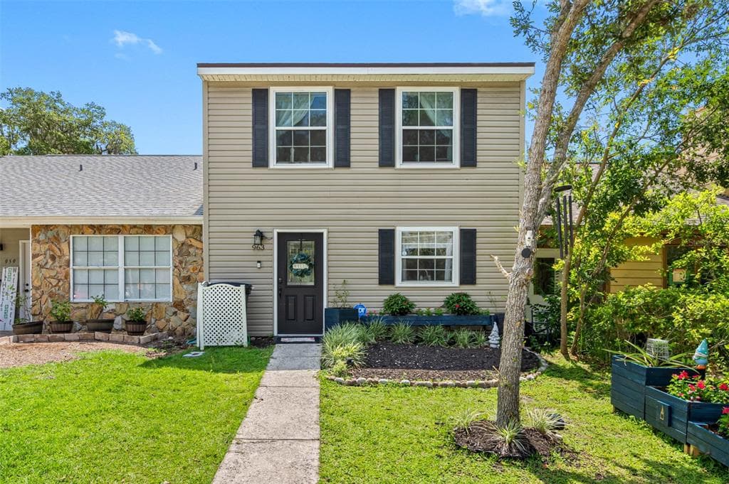 963 VILLAGE DRIVE BROOKSVILLE, FL 34601