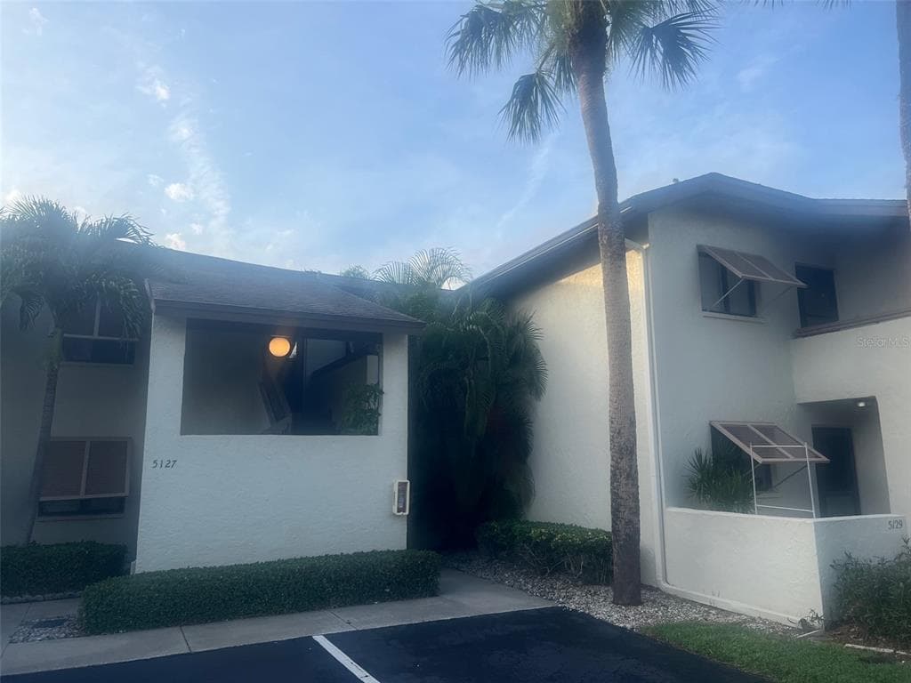 5125 WILLOW LINKS UNIT 7 SARASOTA, FL 34235