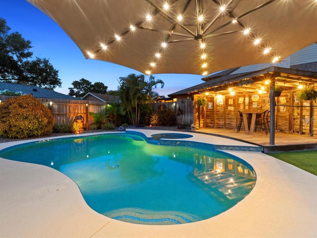 2312 LISTON CIRCLE PALM HARBOR, FL 34683