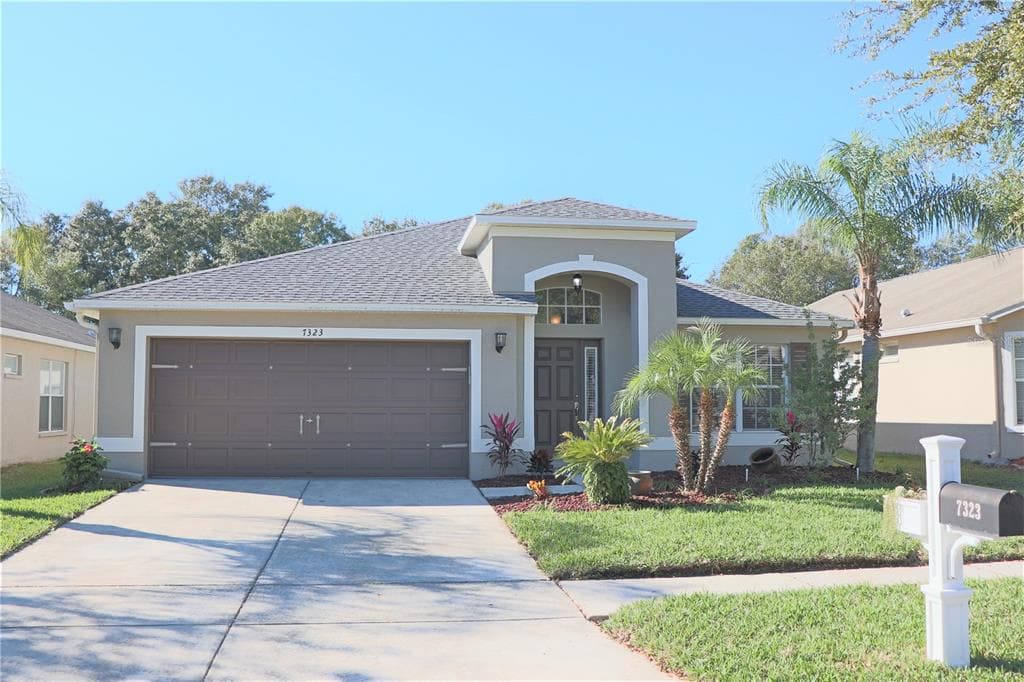 7323 NEWHALL PASS LANE WESLEY CHAPEL, FL 33545