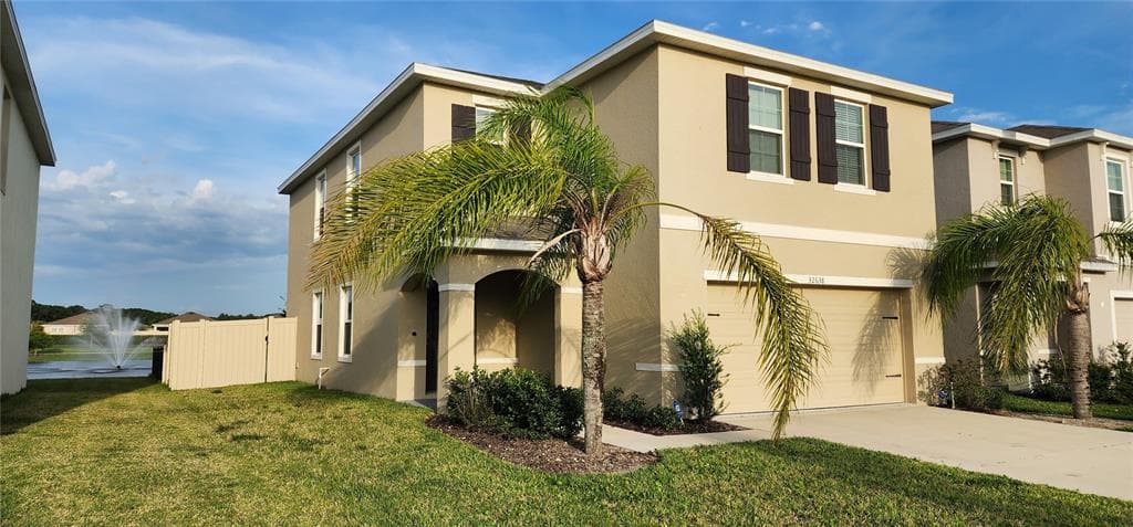 32638 CANYONLANDS DRIVE WESLEY CHAPEL, FL 33543